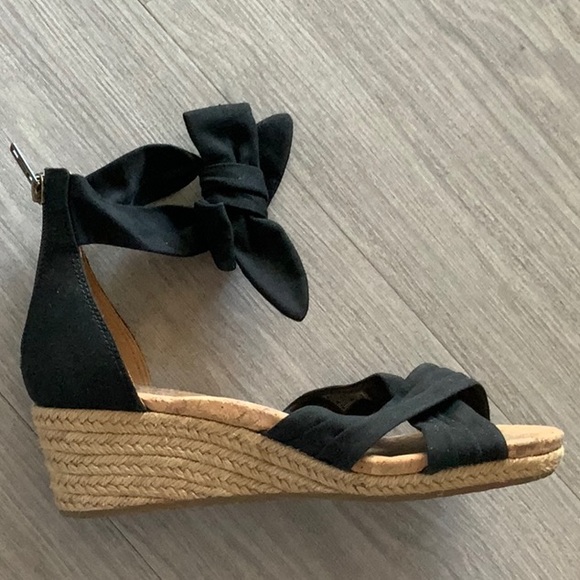 Ugg Wedges - Picture 4 of 5